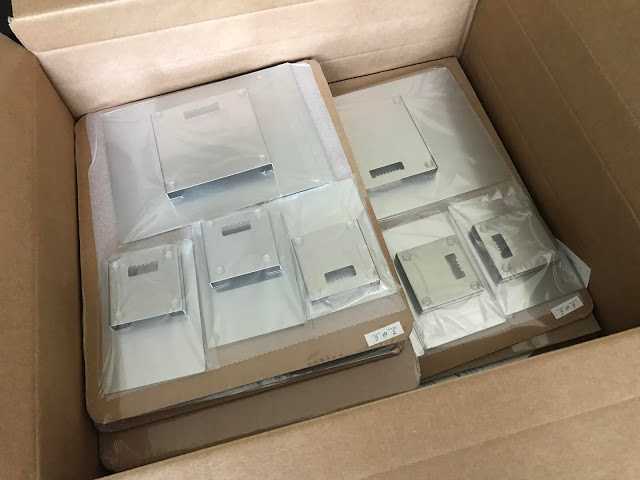 back of metal prints