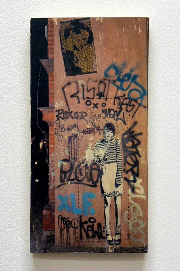 graffiti, street art, photo wood transfer, two women, Sophie Scholl, xoxox